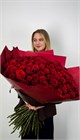 Огромный букет из 101 розы: язык оттенков, который поймет ее сердце