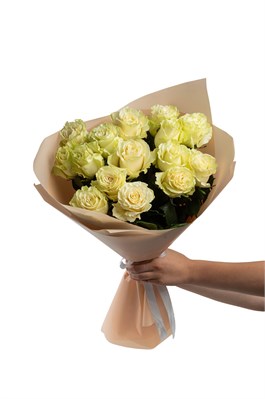 Букет из 15 белых роз (Эквадор)  60 см 