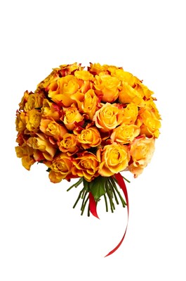Букет из 35 красно-желтых роз (Кения) 40 см с лентой 2546