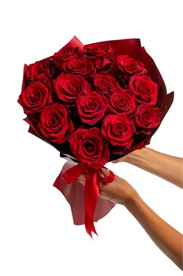 Букет из 15 красных роз (Эквадор) 50 см 